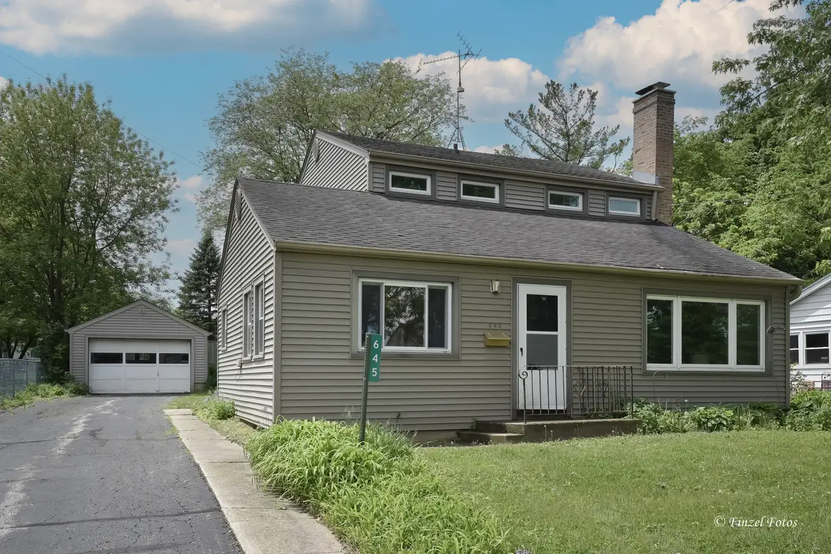 645 Pleasant Street, Woodstock, IL 60098 - #1