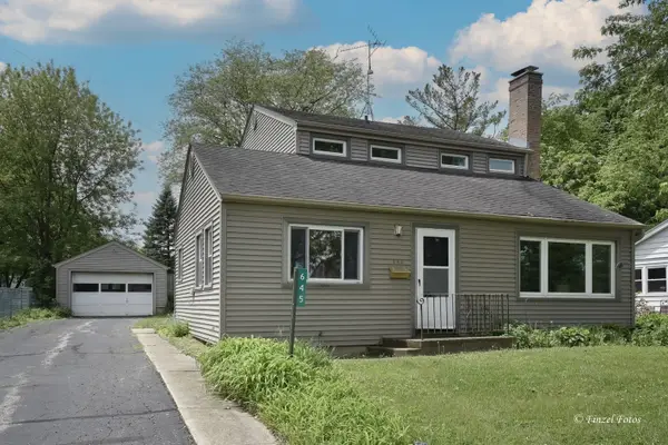 645 Pleasant Street, Woodstock, IL 60098