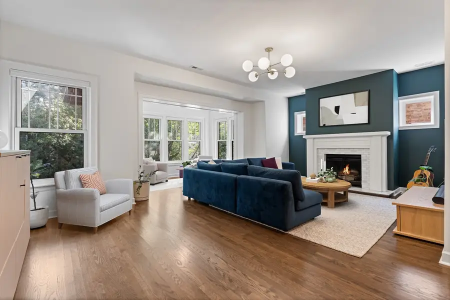 922 W Carmen Avenue #3W, Chicago, IL 60640 - #2