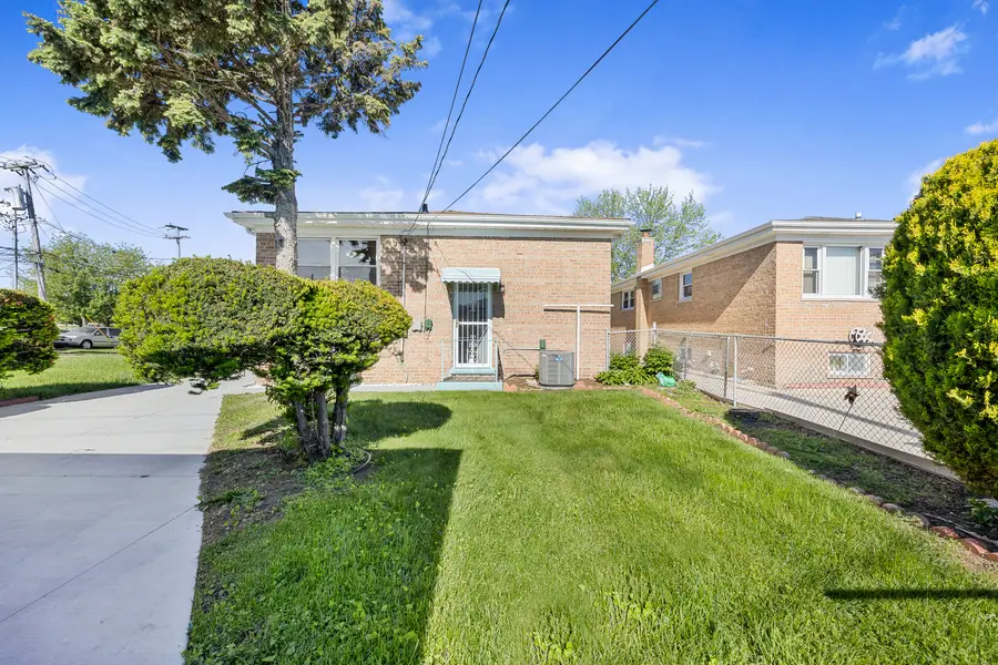 565 Oglesby Avenue, Calumet City, IL 60409 - #3