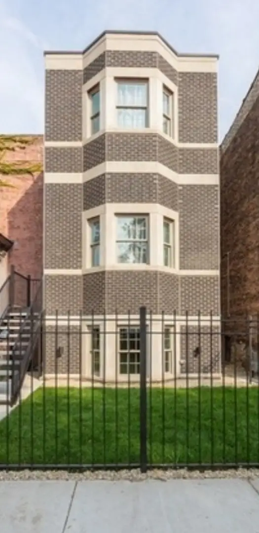 530 E 44th Place, Chicago, IL 60653 - #1