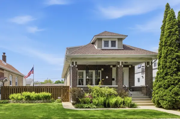 5320 N Lovejoy Avenue, Chicago, IL 60630