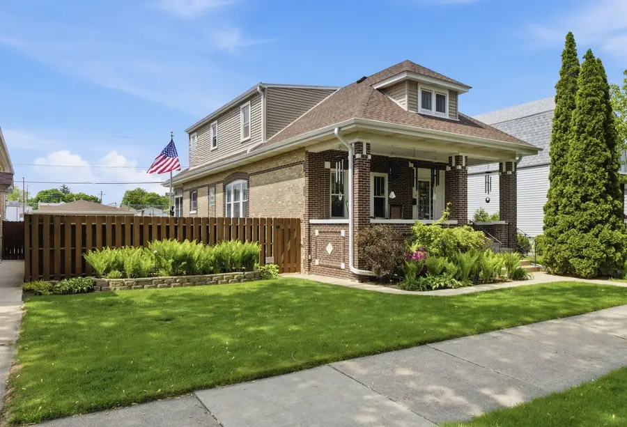 5320 N Lovejoy Avenue, Chicago, IL 60630 - #2