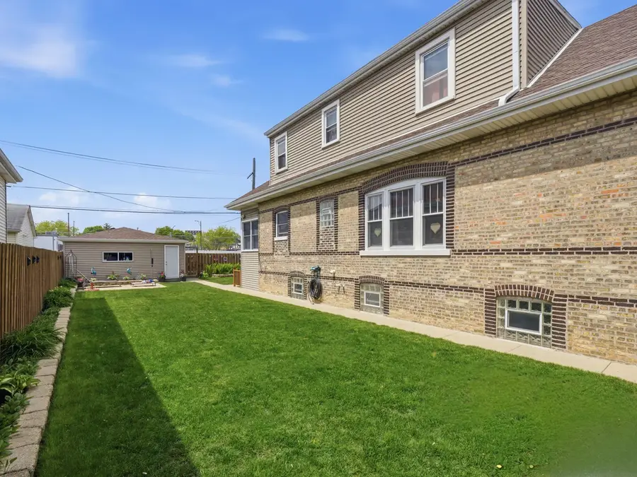 5320 N Lovejoy Avenue, Chicago, IL 60630 - #3