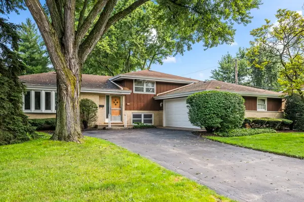 1706 E Euclid Avenue, Arlington Heights, IL 60004