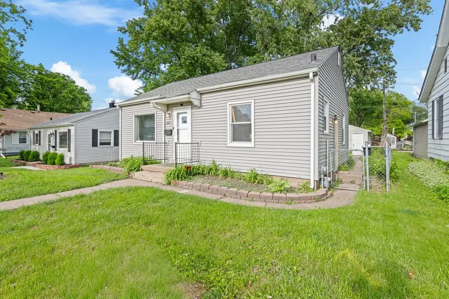 2011 35th Street, Rock Island, IL 61201 - #3