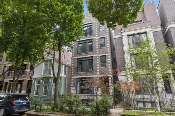 1510 N Cleveland Avenue #4, Chicago, IL 60610