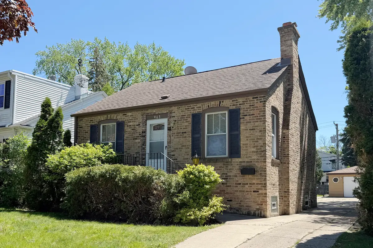 963 E Prairie Street, Des Plaines, IL 60016 - #1
