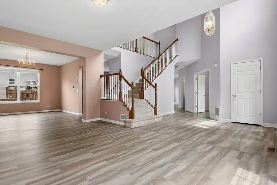 6084 Russell Drive, Hoffman Estates, IL 60192 - #3