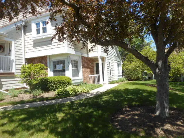 1017 Brentwood Circle, Buffalo Grove, IL 60089 - #2