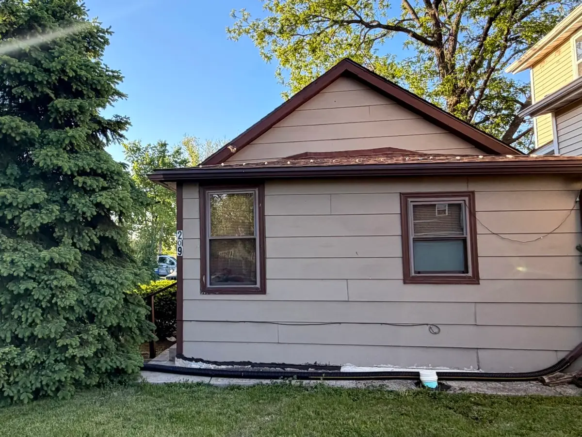 209 Ohio Street, Joliet, IL 60432 - #1