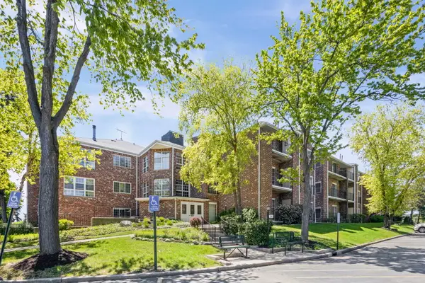 540 Biesterfield Road #B314, Elk Grove Village, IL 60007