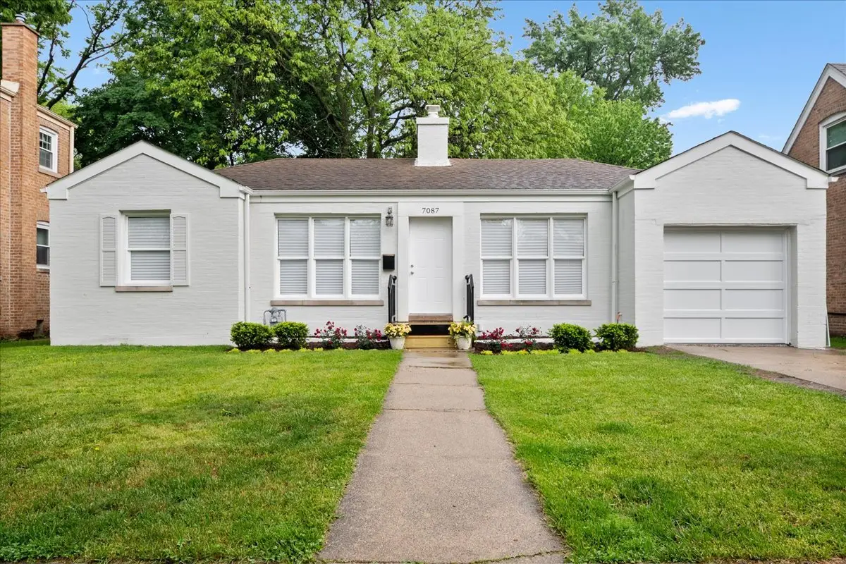 7087 N Mcalpin Avenue, Chicago, IL 60646 - #1