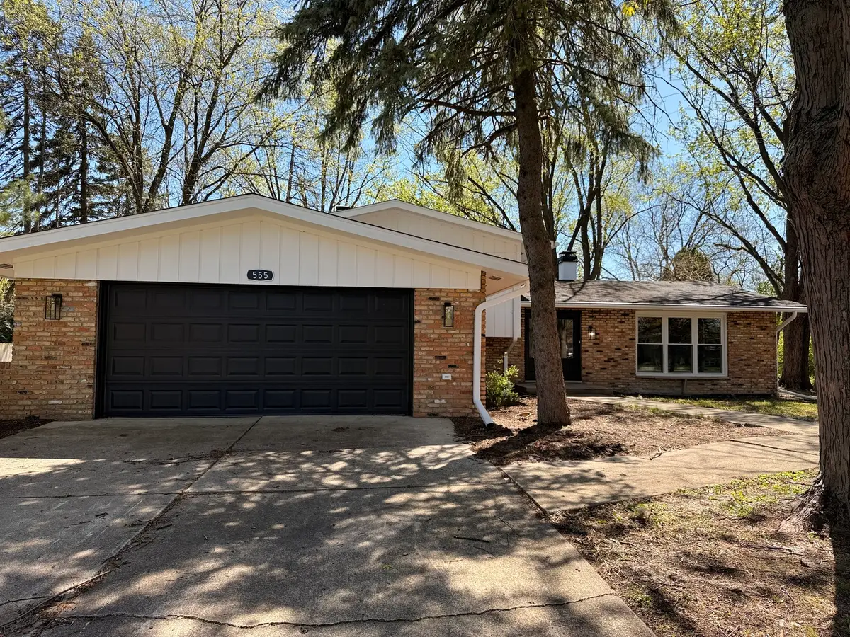 28W555 Leverenz Road, Naperville, IL 60564 - #1