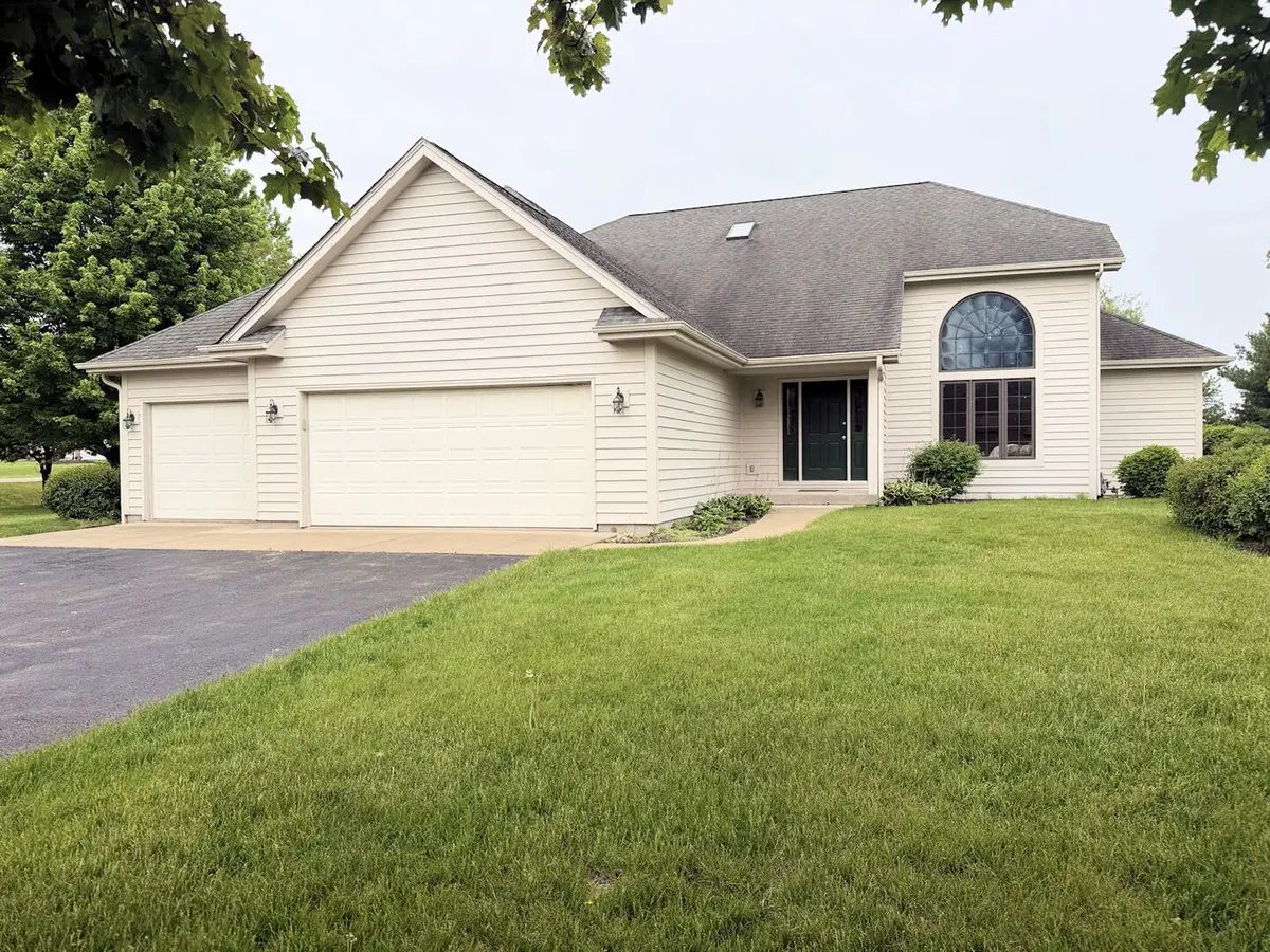 10349 E Branch Road, Rochelle, IL 61068 - #1