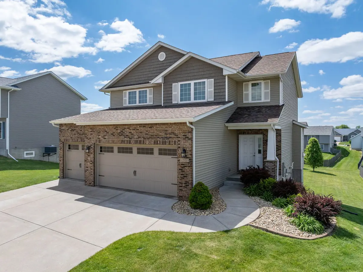 4305 Happiness Lane, Bettendorf, IA 52722 - #1