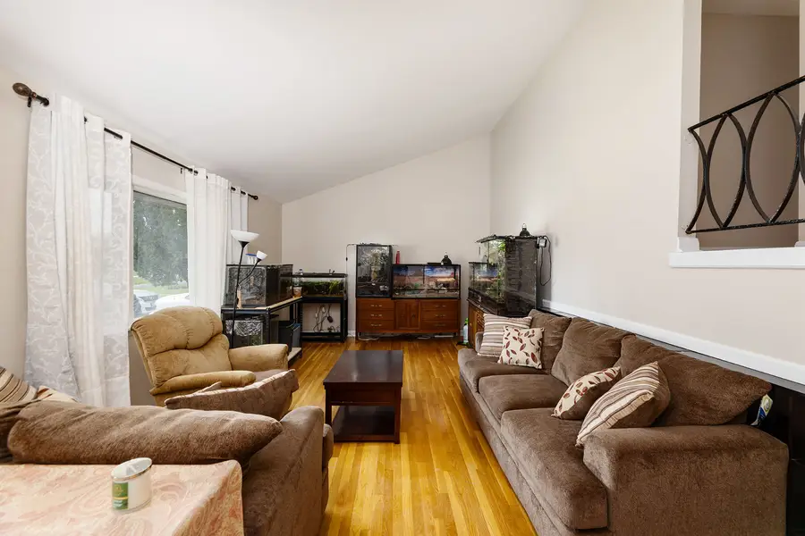 9476 Terrace Place, Des Plaines, IL 60016 - #3