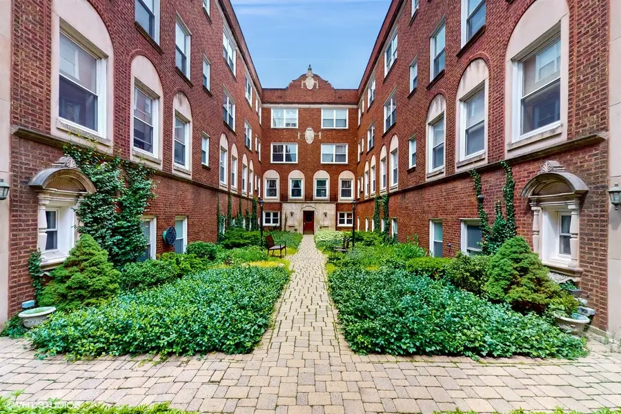 1546 W Sherwin Avenue #2N, Chicago, IL 60626 - #3