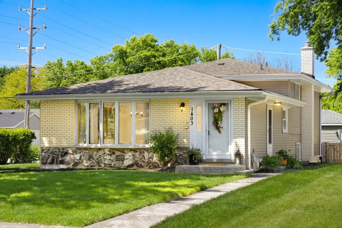 1403 E Lowden Avenue, Wheaton, IL 60189 - #1