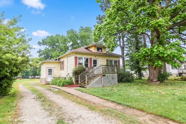 1515 Elmwood Avenue, DeKalb, IL 60115