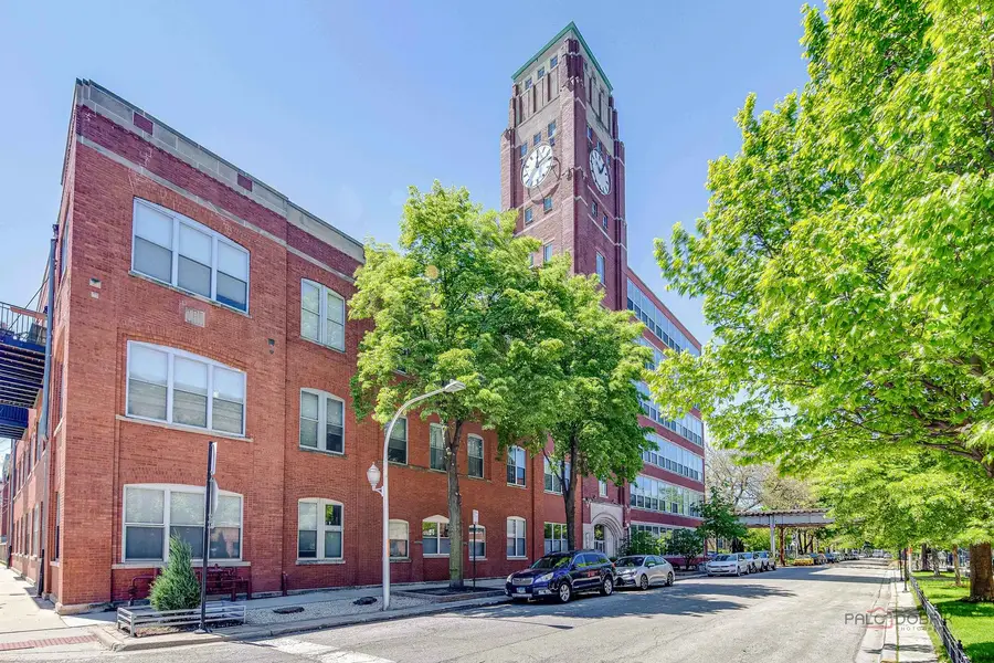1801 W Larchmont Avenue #305, Chicago, IL 60613 - #2
