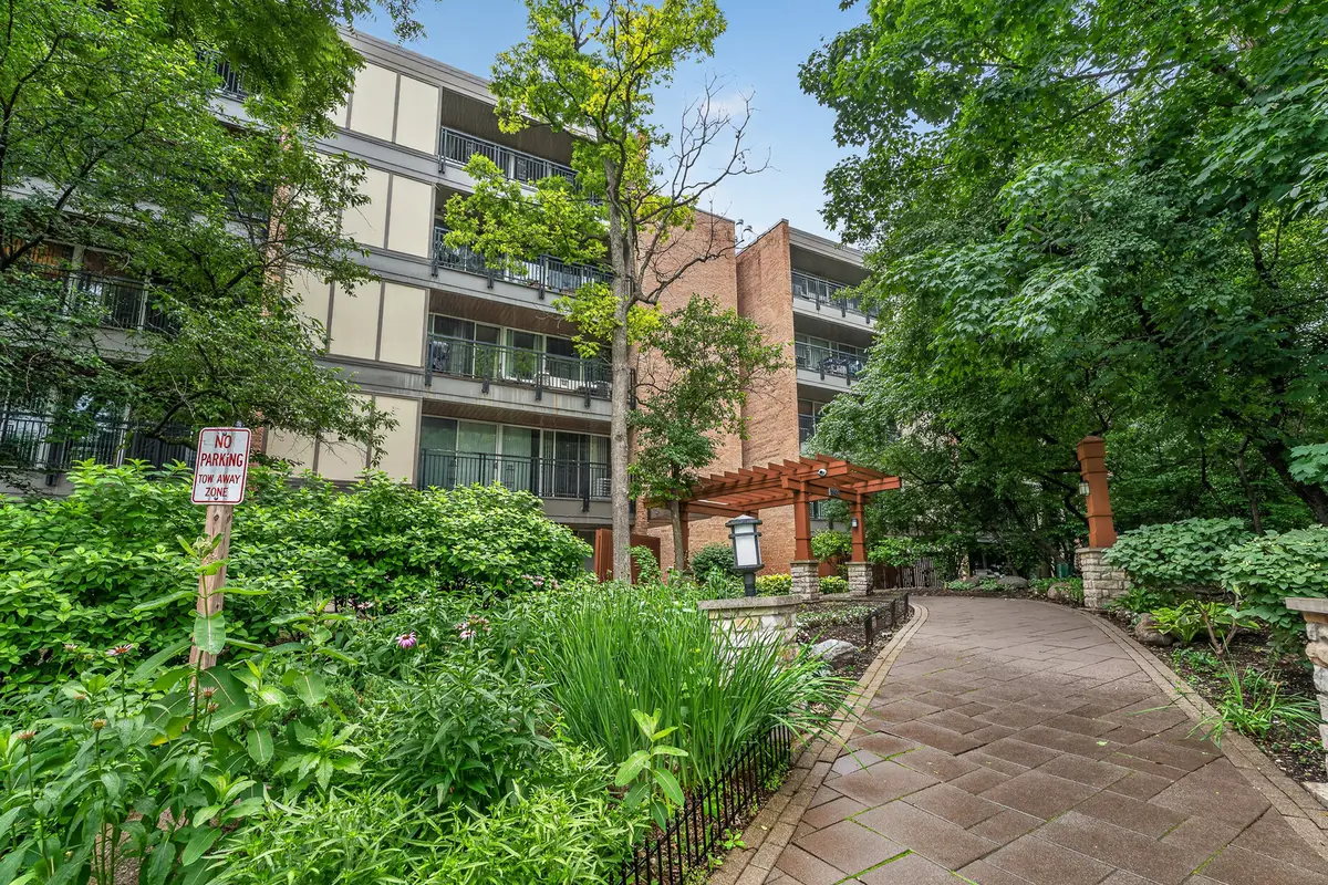 5900 Oakwood Drive #2L, Lisle, IL 60532 - #1