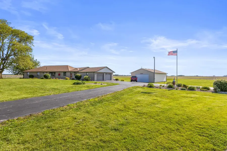 12317 N 1100 East Road, Catlin, IL 61817 - #3