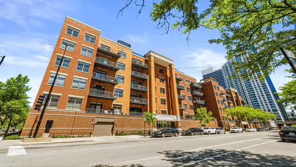 560 W Fulton Street #602, Chicago, IL 60661