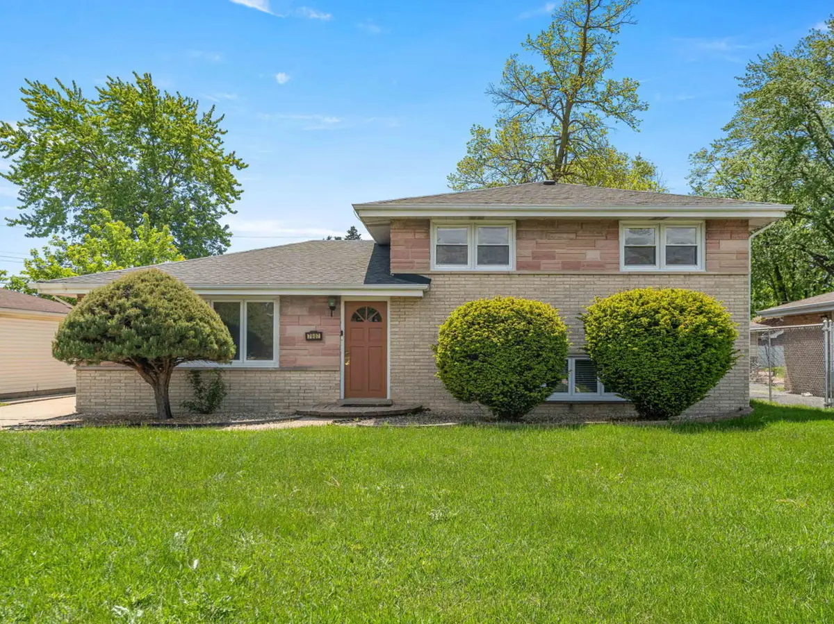 7907 W 74th Street, Bridgeview, IL 60455 - #1