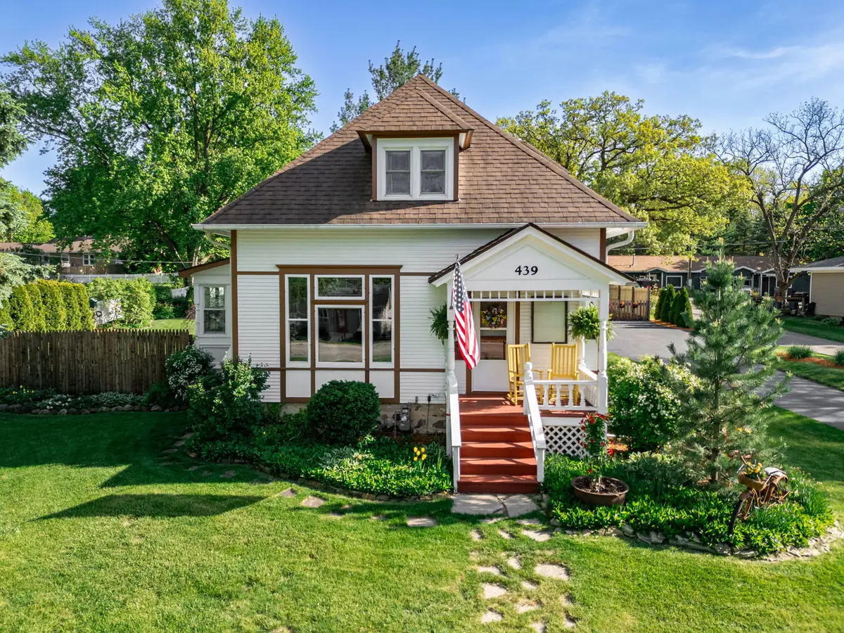 439 W Grant Highway, Marengo, IL 60152 - #1