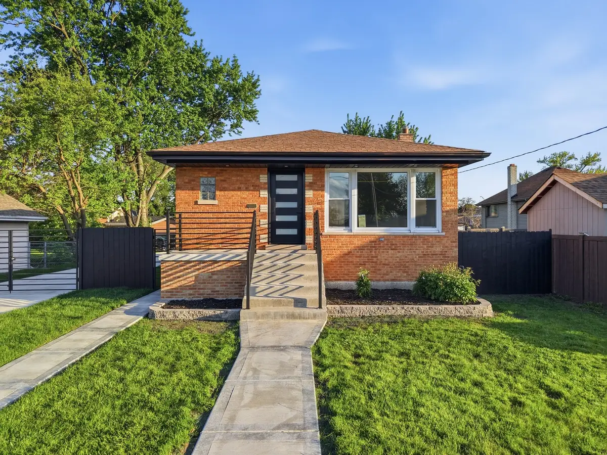 5733 W 83rd Place, Burbank, IL 60459 - #1