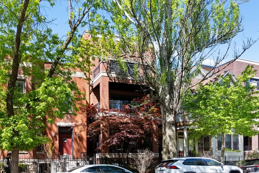 3252 N Seminary Avenue #3, Chicago, IL 60657 - #2