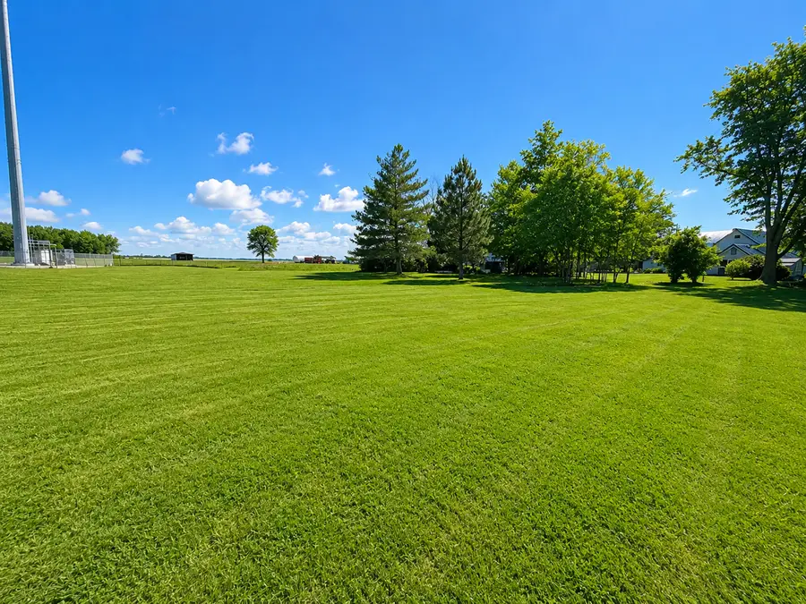 312 W Washington Street, Farina, IL 62838 - #3