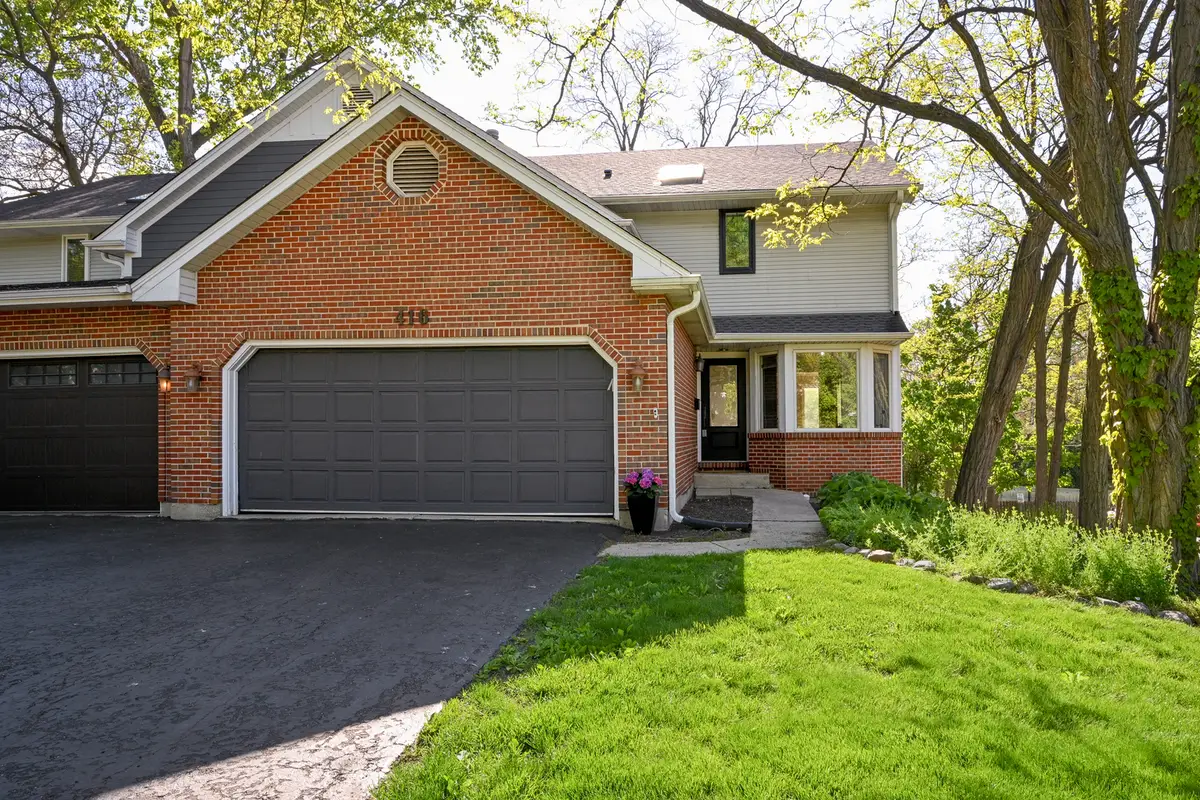 416 Lawrence Avenue, Glen Ellyn, IL 60137 - #1