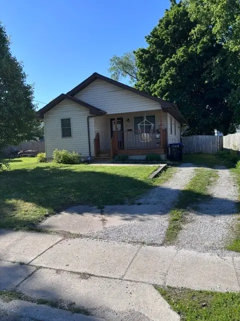712 W Monroe Street, Bloomington, IL 61701 - #1
