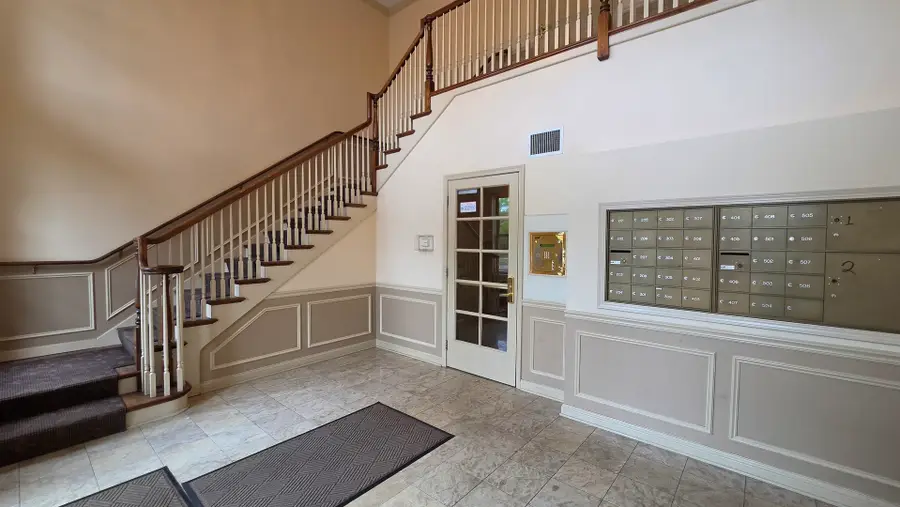715 Astor Lane #401, Wheeling, IL 60090 - #2