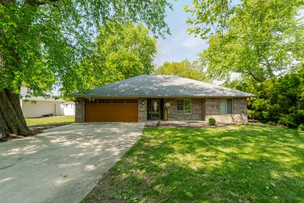 3018 Springfield Road, East Peoria, IL 61611