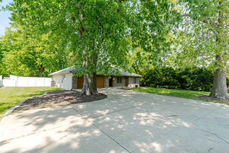 3018 Springfield Road, East Peoria, IL 61611 - #2