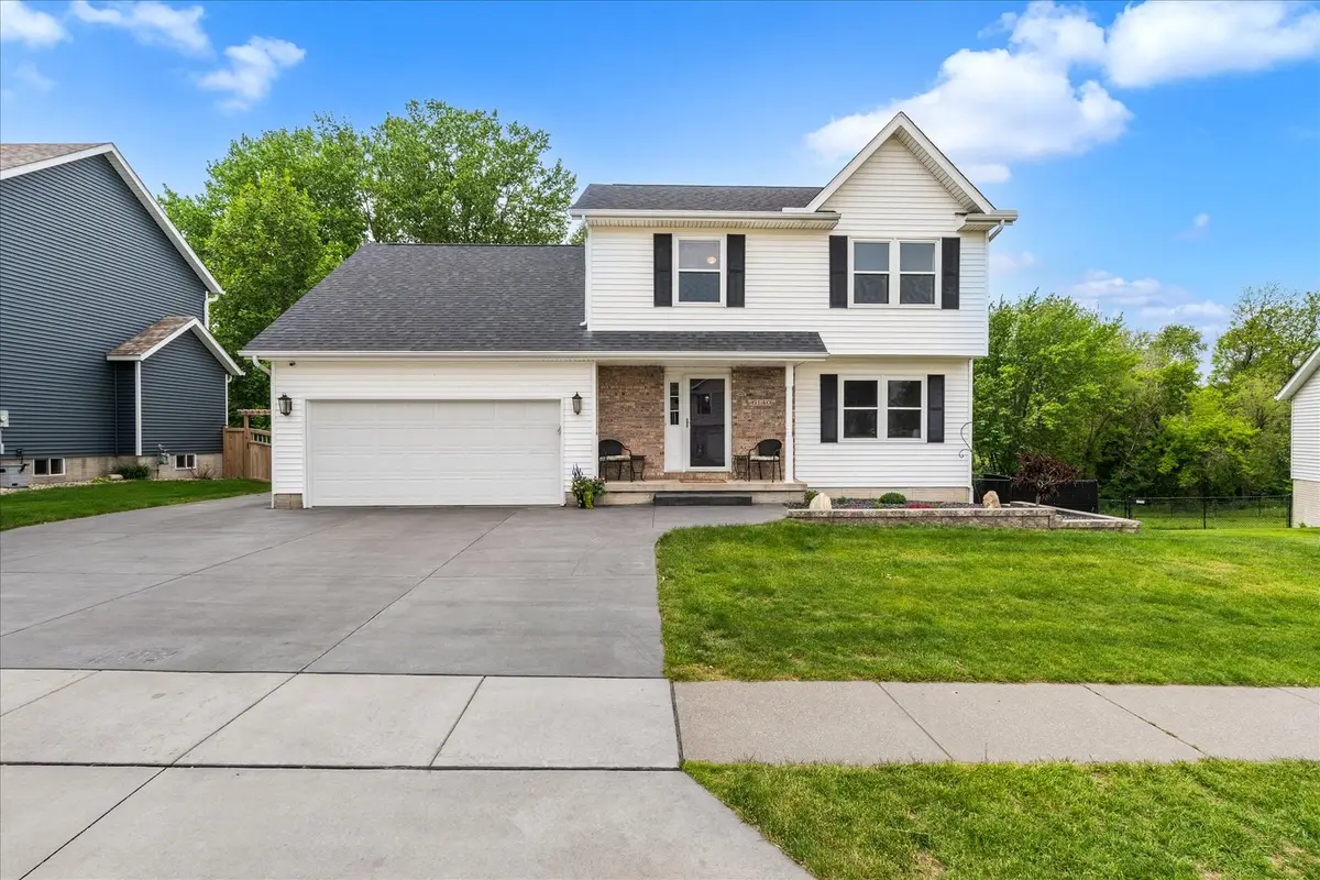 6140 N Thornwood Avenue, Davenport, IA 52806 - #1