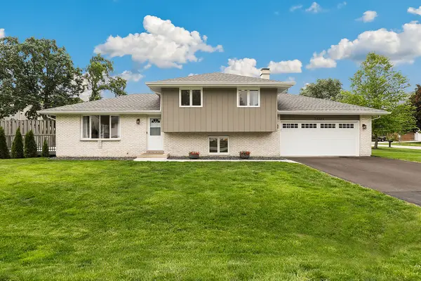 3S611 Wilbur Avenue, Warrenville, IL 60555