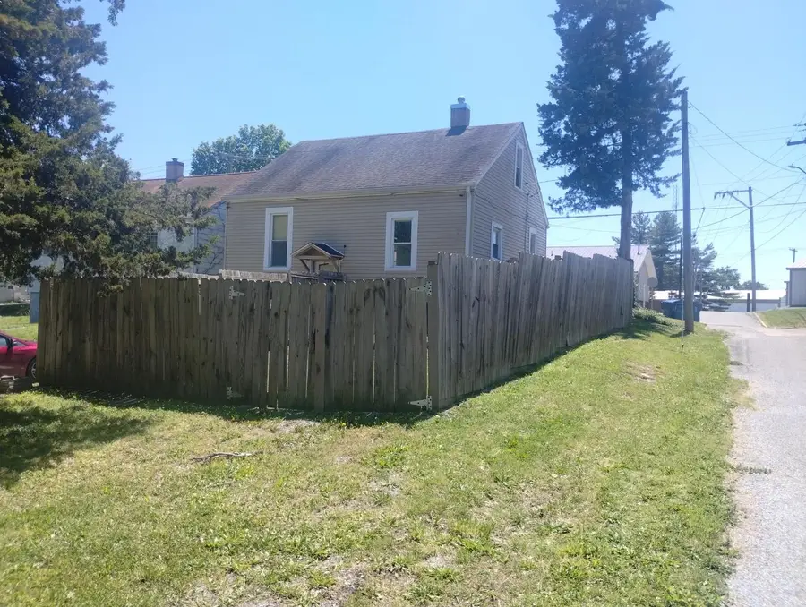 200 E Chestnut Street, Anna, IL 62906 - #3