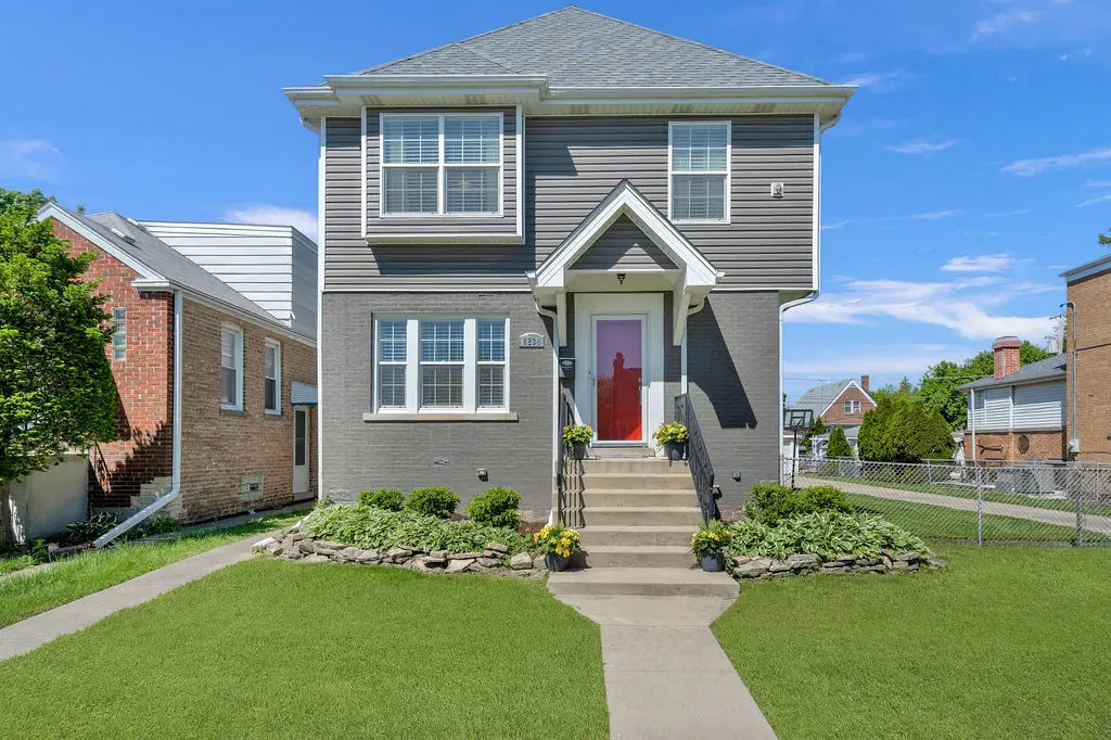 4234 Vernon Avenue, Brookfield, IL 60513 - #1