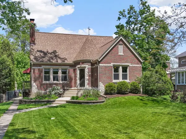 116 E Maple Street, Lombard, IL 60148