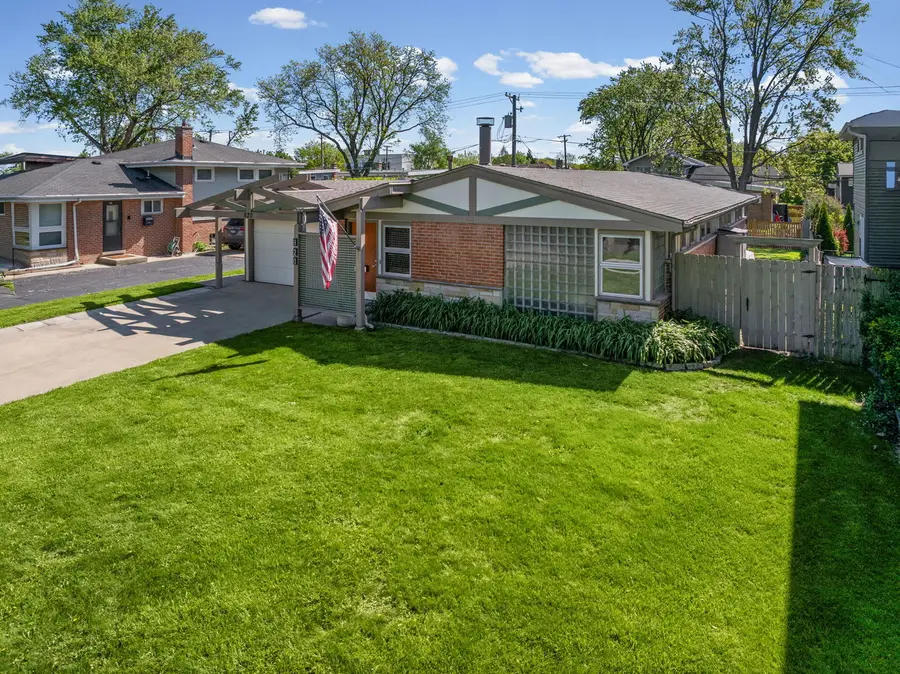 820 Lawler Avenue, Wilmette, IL 60091 - #2