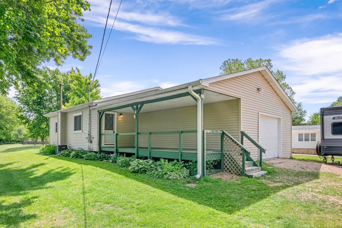 237 Chapman Street, Paw Paw, IL 61353 - #1
