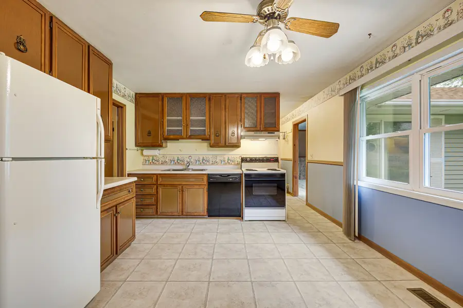 412 Krause Avenue, Streamwood, IL 60107 - #3