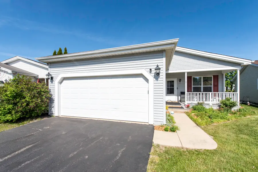 109 Hunter Court, Grayslake, IL 60030 - #2