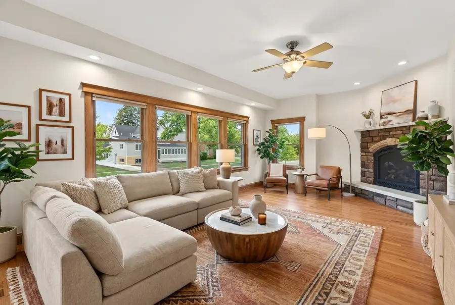 1117 Margret Street, Des Plaines, IL 60016 - #3