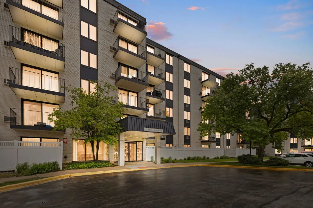 9731 N Fox Glen Drive #4C, Niles, IL 60714 - #1