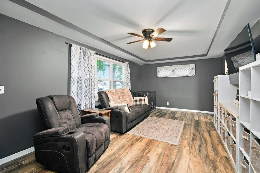 570 E 2nd Avenue, Clifton, IL 60927 - #2